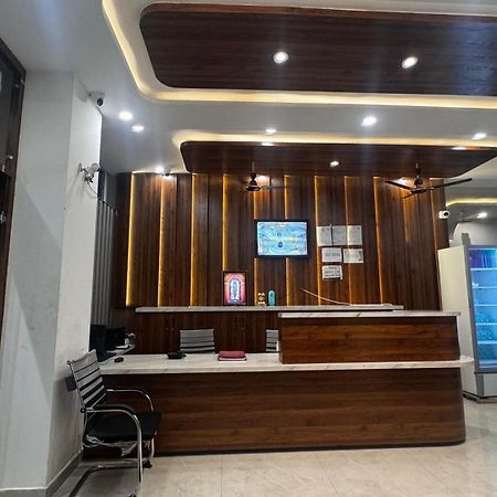 Hotel Prakasham Ujjain Exterior foto