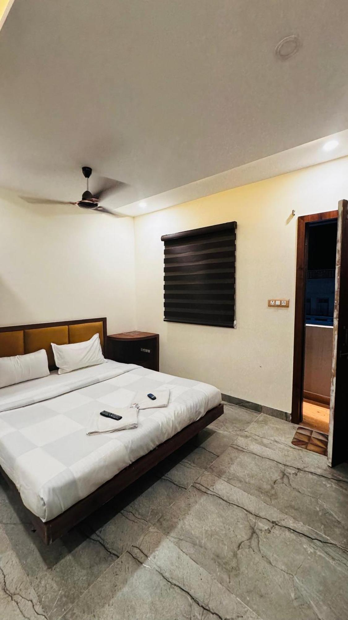 Hotel Prakasham Ujjain Exterior foto
